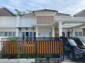 Lulu's Guest House